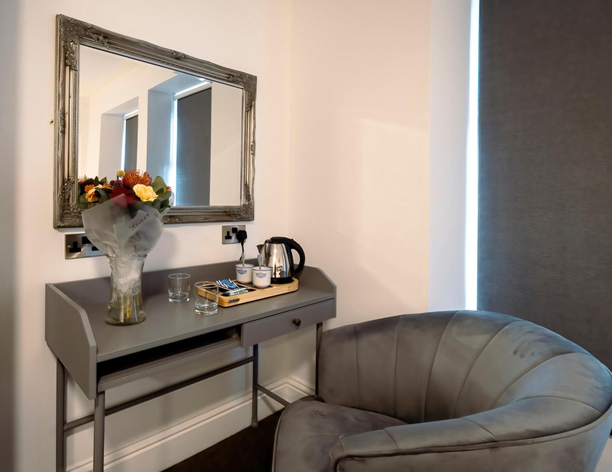 The Friendship Hotel Stocksbridge  Стая снимка